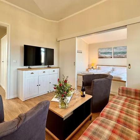 Apartment 380, Seepark