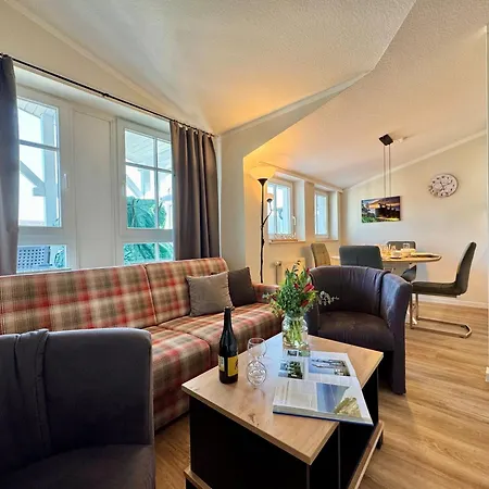 380, Seepark Apartment *