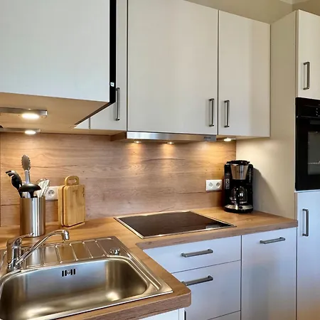 Apartment 380, Seepark *
