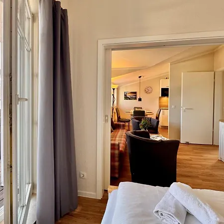 Apartment 380, Seepark