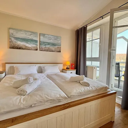 380, Seepark Apartment *