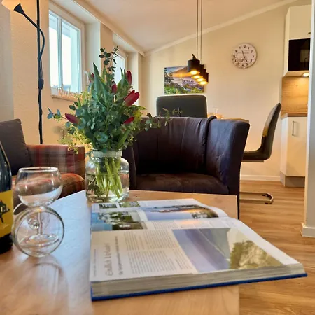 380, Seepark Apartment *